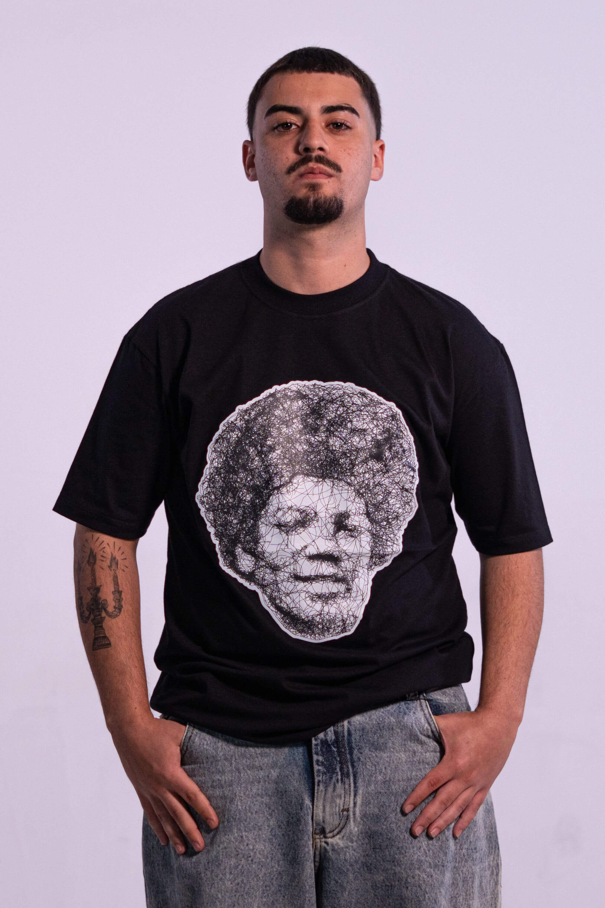 CAMISETA PREMIUM STREETWEAR - RETRO KID - PRETA