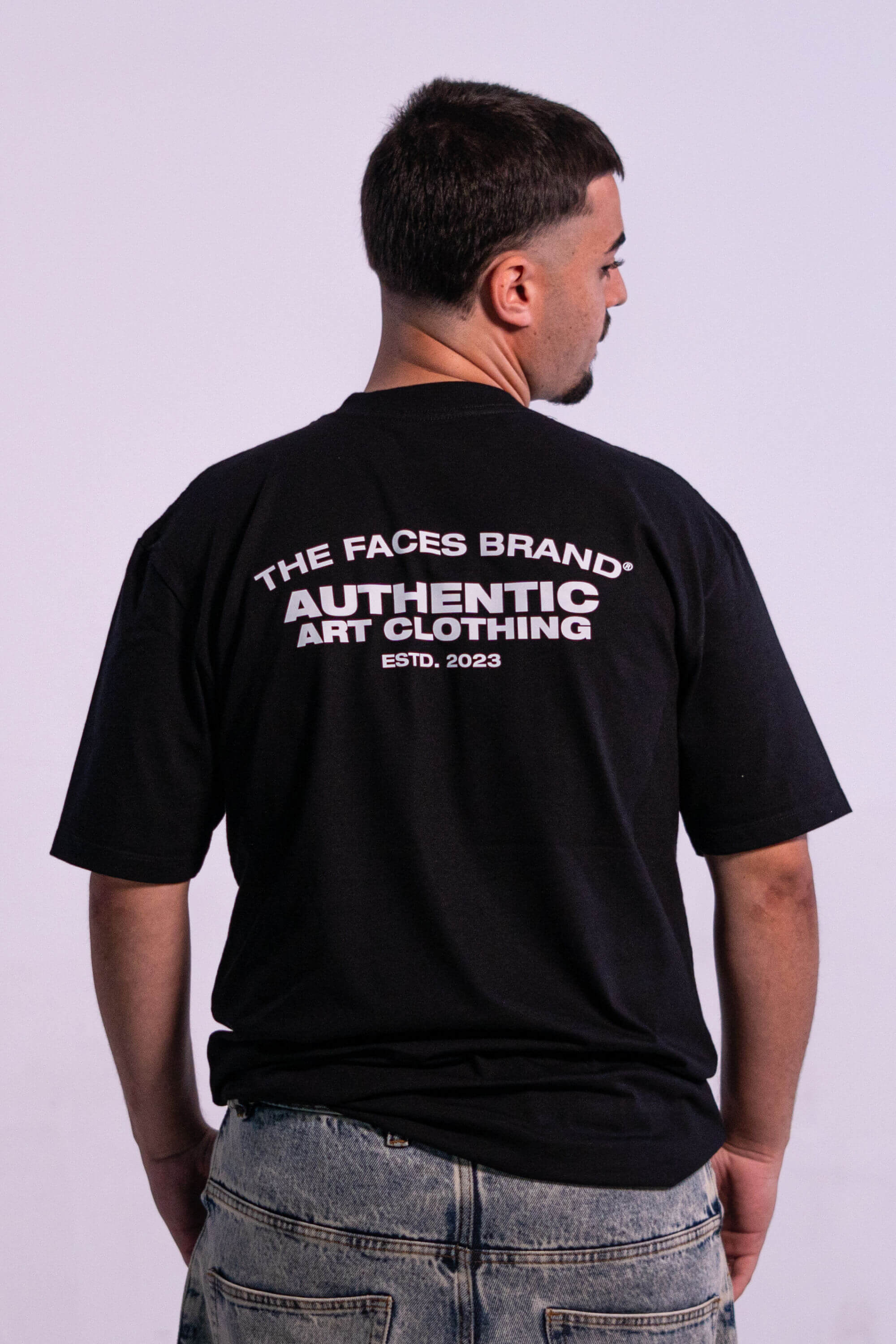 CAMISETA PREMIUM STREETWEAR - RETRO KID - PRETA