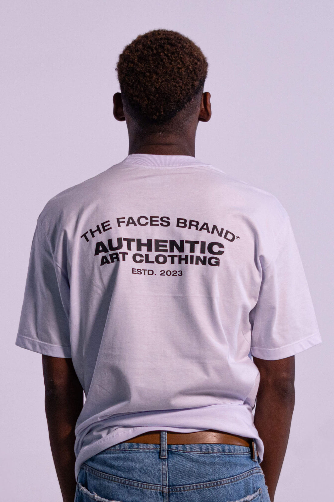 CAMISETA PREMIUM STREETWEAR - WOMAN - BRANCA